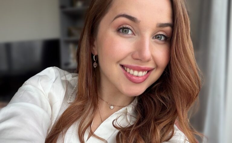 Lisa Lefèvre Selfie Luxury Escort