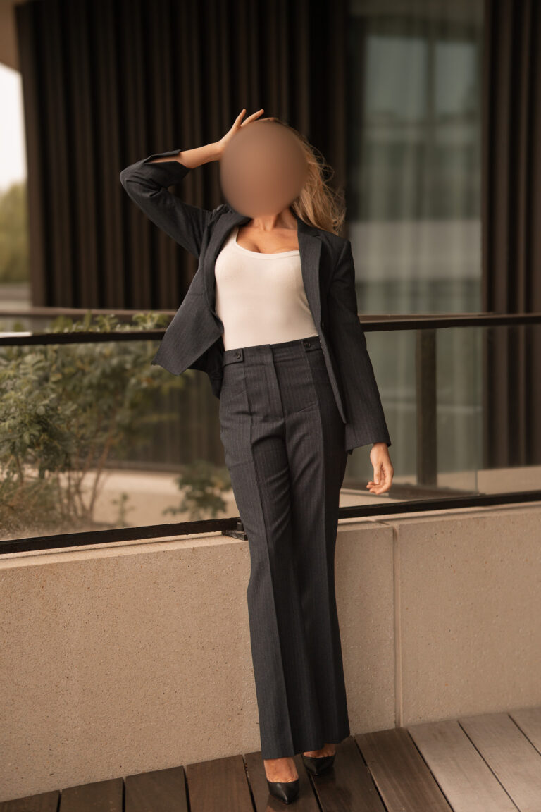 Charlotte – Natural Beauty & Elegant Smile | High-Class Escort