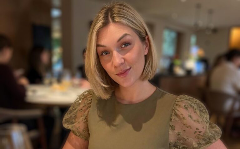 High class sensuele massage door Louise – Warmte en passie in één blik